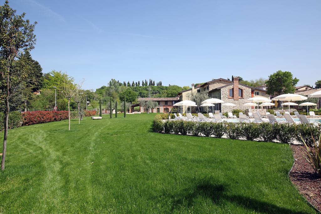 Residence Borgo Mondragon Лацизе Екстер'єр фото
