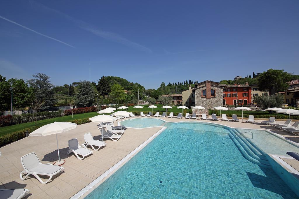 Residence Borgo Mondragon Лацизе Екстер'єр фото