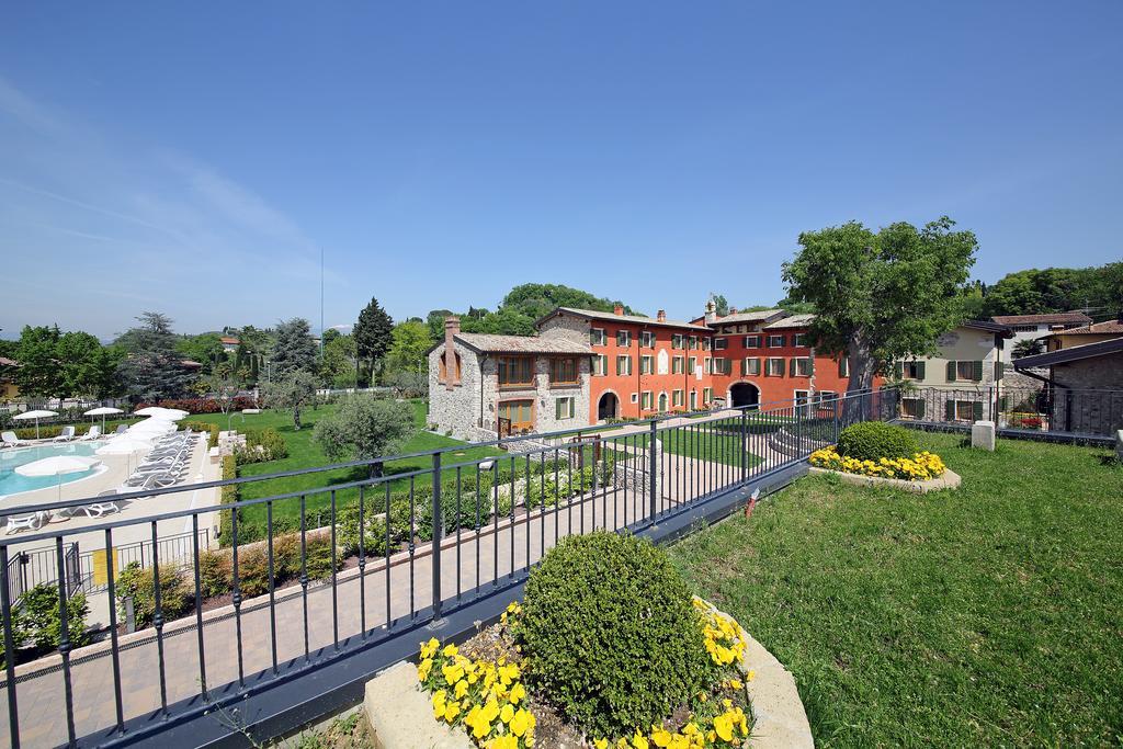 Residence Borgo Mondragon Лацизе Екстер'єр фото