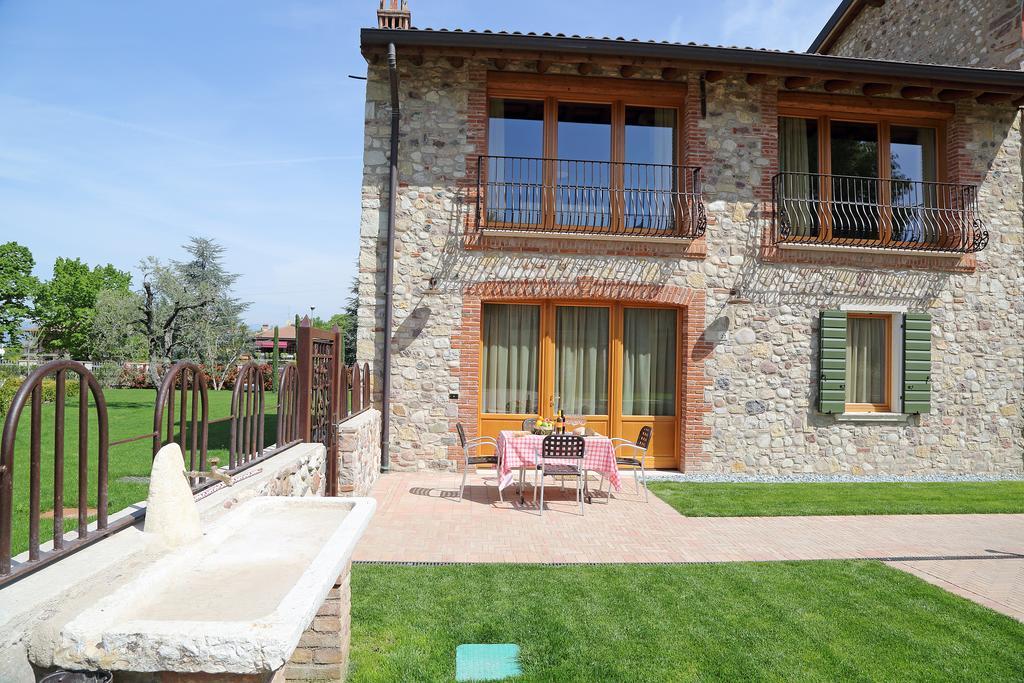 Residence Borgo Mondragon Лацизе Екстер'єр фото