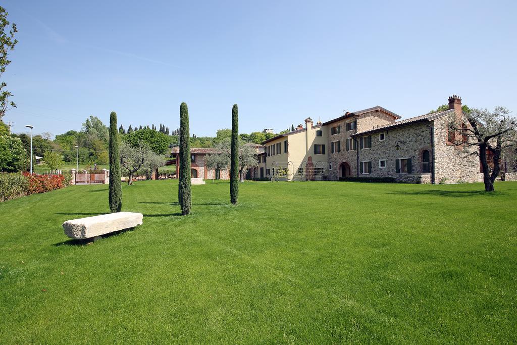 Residence Borgo Mondragon Лацизе Екстер'єр фото