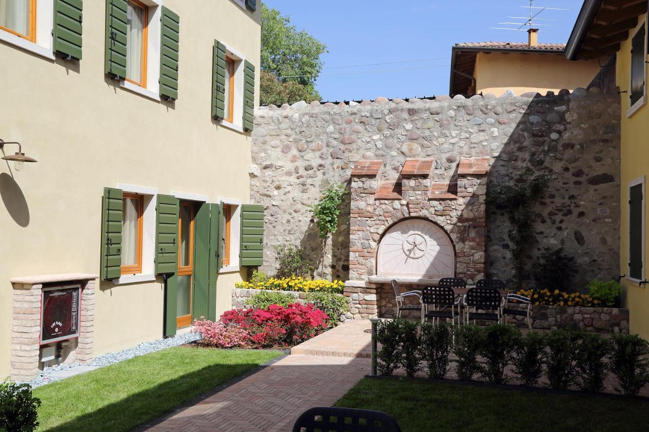Residence Borgo Mondragon Лацизе Екстер'єр фото