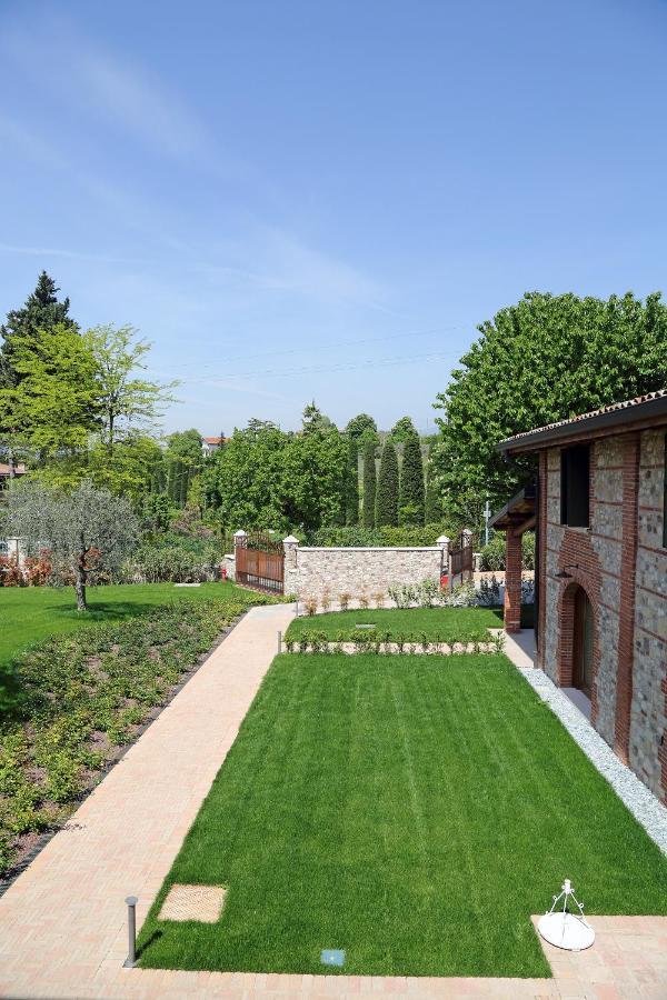 Residence Borgo Mondragon Лацизе Екстер'єр фото