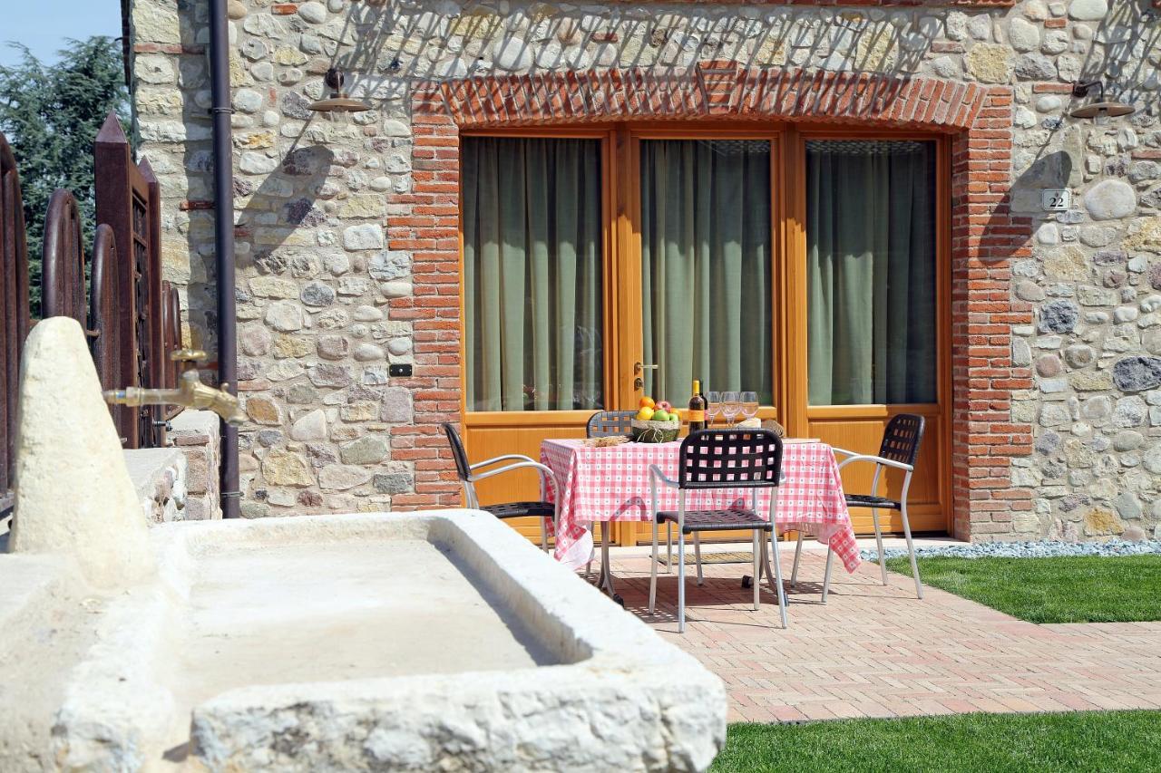Residence Borgo Mondragon Лацизе Екстер'єр фото